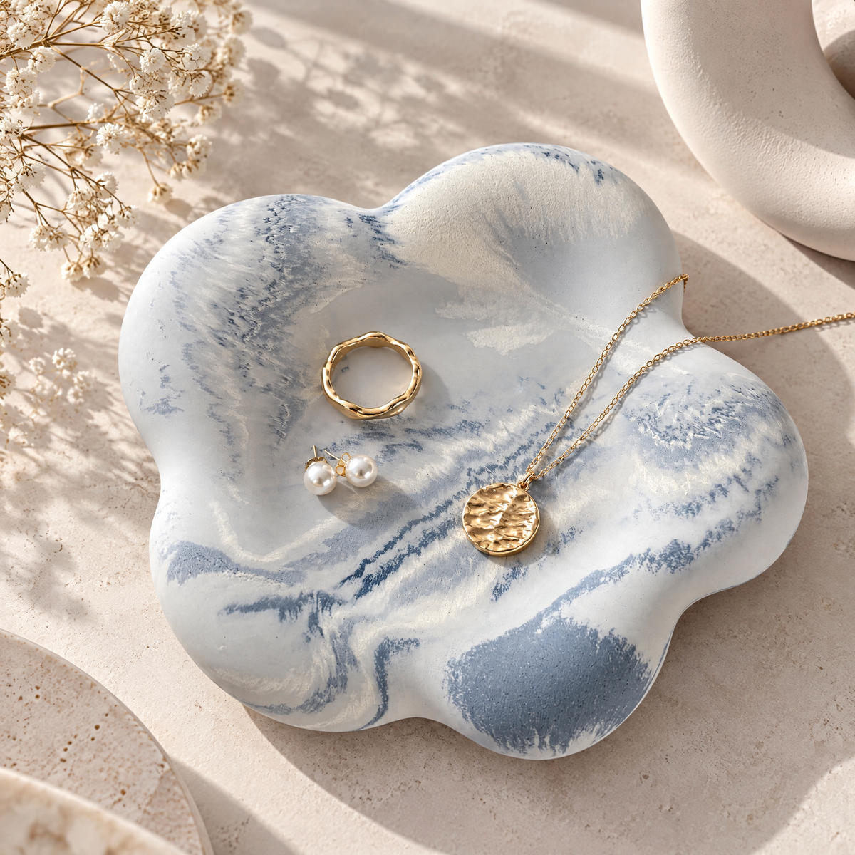 Dareluno™ Marbled Cloud Scalloped Ring & Jewelry Catchall Tray